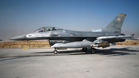 fighter F16