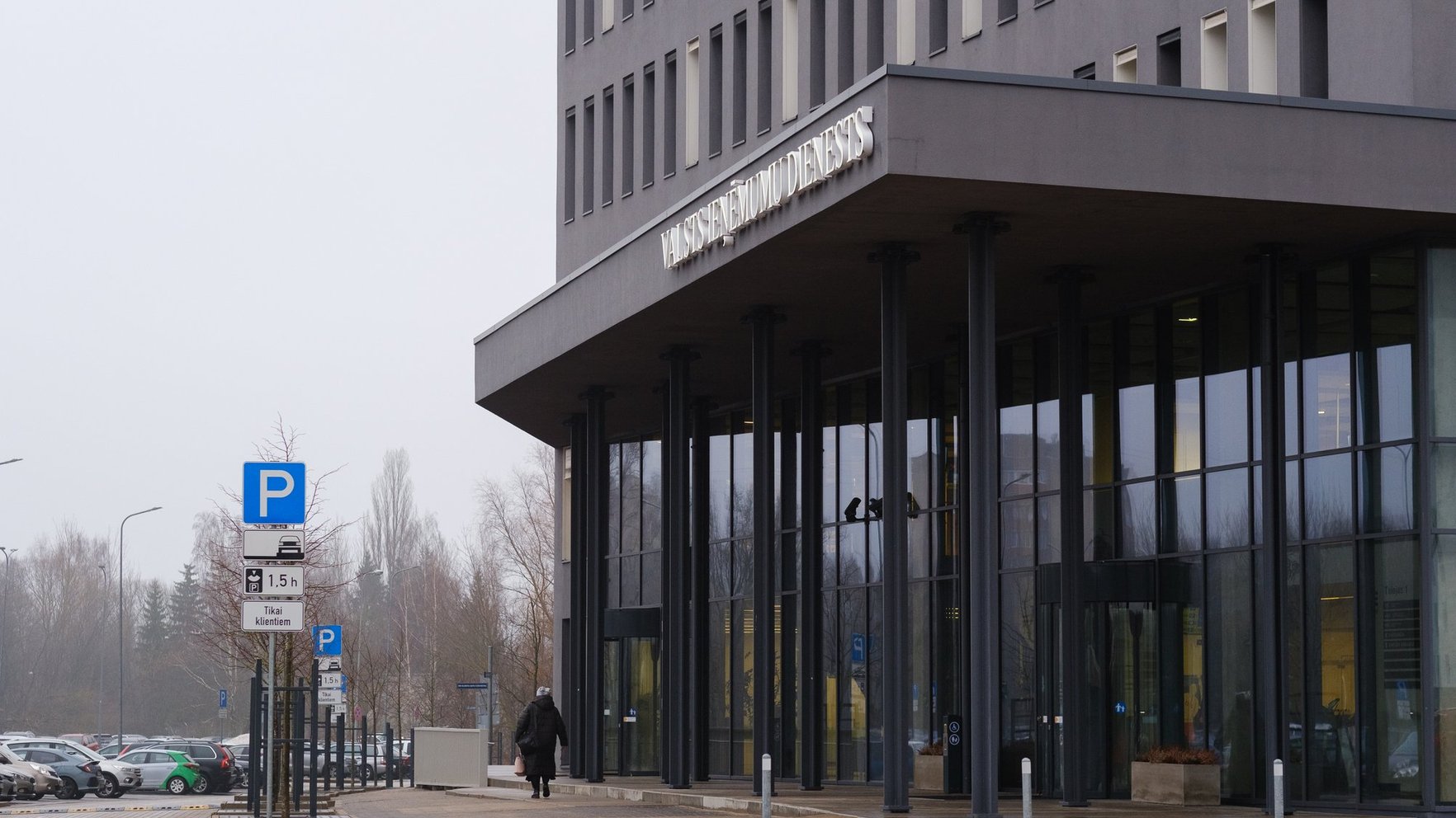 Laikus deklarācijas nav iesnieguši divi ministri un 1979 valsts amatpersonas