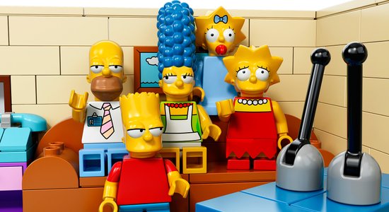 'Lego' un 'Fox' panāk vienošanos: taps rotaļlietas ar Simpsonu tēliem