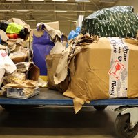 ФОТО: почта в поврежденном виде получила почти 80 мешков с посылками из Нидерландов