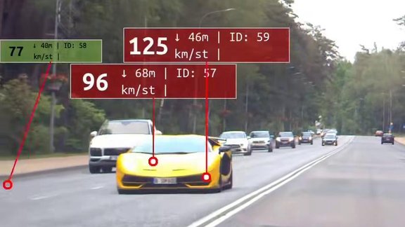 Video: Jūrmalā "Lamborghini" vadītājam atņem tiesības par ātruma pārsniegšanu