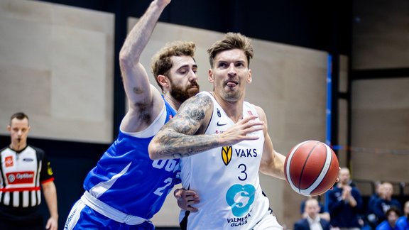 Valmieras basketbolisti Latvijas-Igaunijas līgas mačā uzvar LU