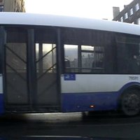 Video: 'Rīgas satiksmes' autobuss nekaunīgi aizbrauc pie sarkanās gaismas