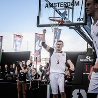 Latvijas 3x3 basketbolisti dramatiskā cīņā sasniedz Pasaules kausa ceturtdaļfinālu