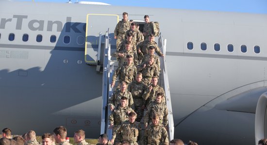 Подписано обязательство увеличить боевую группу усиленного присутствия НАТО в Латвии до уровня бригады