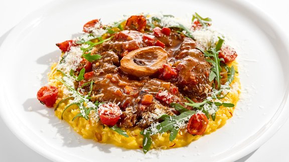 Osso buco, safrāna rīsi, risoto