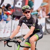 Neilandam 38. vieta smagā 'Tour de France' posmā; Pogačars finišā pārspēj Rogliču
