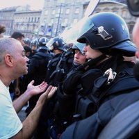 ФОТО: У вокзала в Будапеште мигранты подрались с полицией