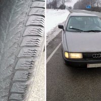 Foto: Policija Bauskā notvērusi 'Audi' ar pilnīgi plikām riepām
