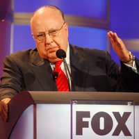Pēc apsūdzībām par seksuālu uzmākšanos atkāpjas 'Fox News' ģenerāldirektors