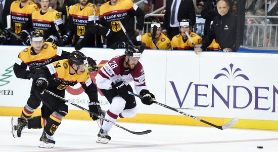 ФОТО: Хоккеисты Латвии впервые за 16 лет остались без Олимпиады