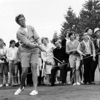 85 gadu vecumā mirusi sieviešu golfa leģenda Mikija Raita