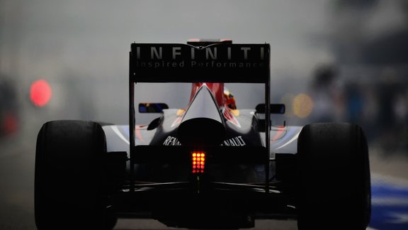 RBR.car.Turcija.tumsa.2011_RedBull-G