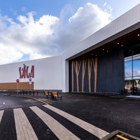 ФОТО: Открылись первые магазины в рижском торговом центре Sāga
