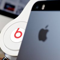 Apple купила производителя наушников Beats за 3 млрд. долларов