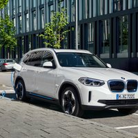 BMW prezentējis savu pirmo elektrisko apvidnieku 'iX3'