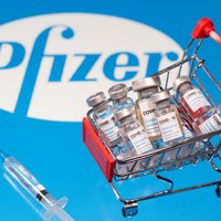 Covid-19: Lielbritānija pirmā pasaulē atļauj 'Pfizer' vakcīnas izmantošanu