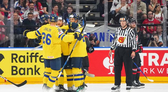 Zviedrijas izlase izcīna pirmo pasaules čempionāta medaļu kopš 2018. gada