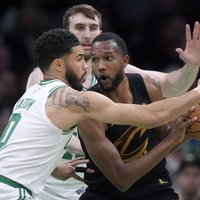 'Celtics' bez Porziņģa saņem 'pērienu' no 'Cavaliers'