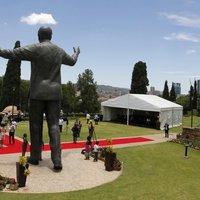 В Претории открыт самый высокий памятник Манделе