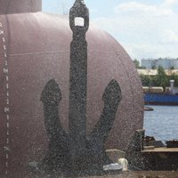 Загоревшийся в Рижском заливе танкер прибыл в Ригу: начато расследование