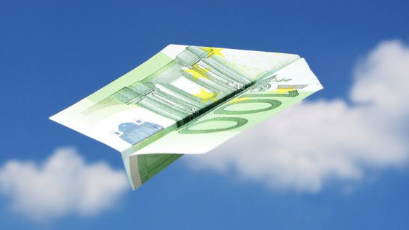 Kā ir izdevīgāk dzēst kredītu – īsinot termiņu vai mazinot mēneša maksājumu