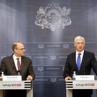 США поддерживает решение Кариньша провести "капитальный ремонт" финансового сектора Латвии