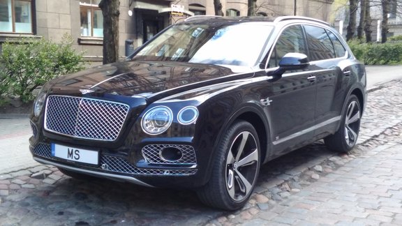 'Bentley Bentayga First Edition' ar MS numurzīmi - 9