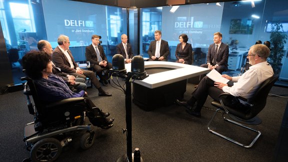 Delfi TV ar Domburu: Andris Ameriks, Valdis Dombrovskis, Ivars Ījabs, Roberts Zīle, Reizniece-Ozola, Miroslavs Mitrofanovs, Gatis Eglītis, Gunta Anča - 21