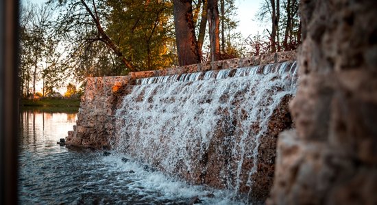 ФОТО. В Кокнесе после зимы вновь заработал водопад Персес