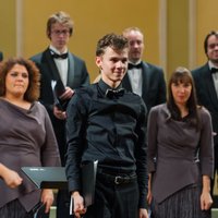 Vītola kordiriģentu konkursa finālā iekļūst divi latvieši