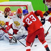 Čehijas hokejisti aizraujošā cīņā pagarinājumā sagādā Krievijai pirmo zaudējumu