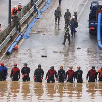 Foto: Vairāku dienu lietavas Dienvidkorejā izraisījušas plūdus; 35 bojāgājušie