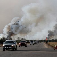 Pastāv bažas, ka Kanādas ugunsgrēku liesmas var izplesties vēl vairāk
