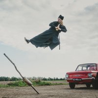 Kinoteātros nonāk igauņu kung-fu komēdija 'Neredzamā cīņa'