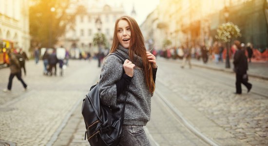 Stīvums un muguras sāpes. Fizioterapeites par to, kā somas izvēle ietekmē veselību