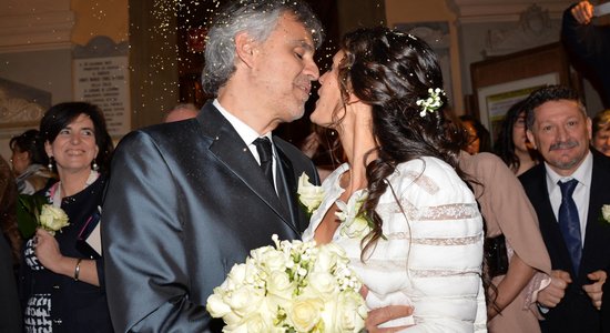 Kāzu foto: Otro reizi apprecējies Andrea Bočelli