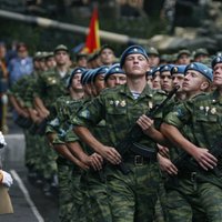 Krievijas obligātā dienesta karavīrus no Sanktpēterburgas gatavo sūtīšanai uz Ukrainu, ziņo 'Eho Moskvi'