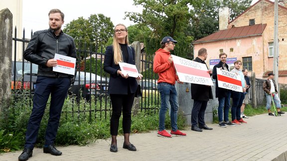 Protesta akcija pie Baltkrievijas vēstniecības - 13