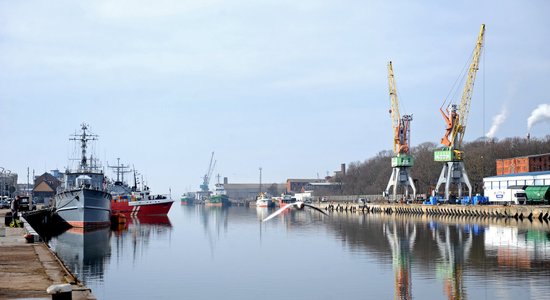 В канал возле отеля упал юноша: второй день поисков не принес успехов (ОБНОВЛЕНО)