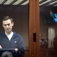 "Дождь" сообщил об издевательствах над Навальным в колонии