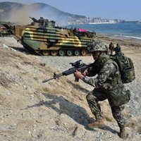 ASV-Dienvidkorejas militārās mācības atsākt nav nepieciešams, paziņo Pentagona šefs