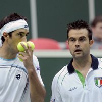 Diviem itāļu tenisistiem piespriestas mūža diskvalifikācijas par spēļu rezultātu sarunāšanu