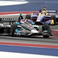 Formulu čempionāti: 'IndyCar' posmā sensacionāls uzvarētājs; 'Formula E' čempions Verņē gūst pirmo uzvaru