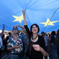 "Домой в Европу!" В Тбилиси прошла масштабная акция в поддержку европейской интеграции Грузии