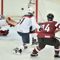 Video: Latvijas hokejisti 'ieber' sešas ripas ASV vārtos