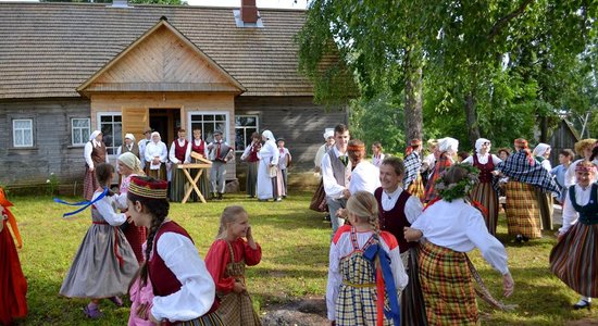 No maizes cepšanas līdz keramikai – kur lūkot amata mākslu Latgalē