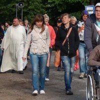 Svētbilde, īpaša bārda, putekļi – karavīri un cietumnieki dodas svētceļojumā uz Aglonu