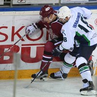 Rīgas 'Dinamo' zaudē Dārziņa 100. gūto vārtu spēlē