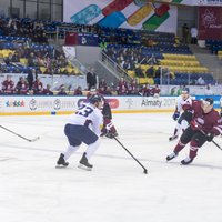 Хоккеисты Латвии справились с Кореей и вышли в четвертьфинал